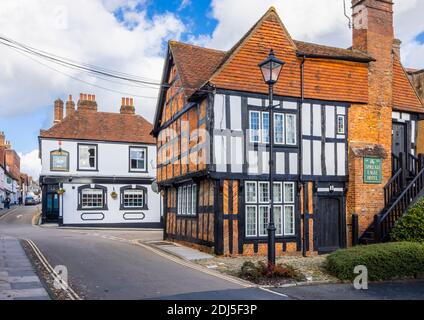 Fait partie de l'hôtel Spread Eagle, une auberge historique de coaching datant de 1430, dans South Street, et le Swan Inn dans Red Lion Street, Midhurst, West Sussex Banque D'Images