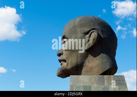 Russie, Sibérie, République de Buryatia, Oulan Oude, Lenine tête sur la place soviétique Banque D'Images