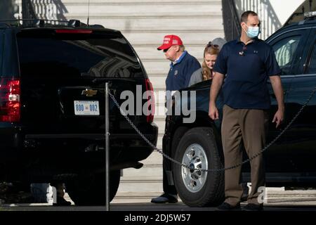 Un emplacement non divulgué. 13 décembre 2020. Le président des États-Unis Donald J. Trump quitte la Maison Blanche à Washington, DC, le 13 décembre 2020, pour se rendre à un endroit non divulgué. Credit: Chris Kleponis/Pool via CNP | usage dans le monde crédit: dpa/Alay Live News Banque D'Images