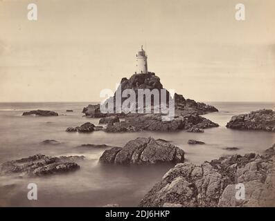 Long Ships Lighthouse Off the Land’s End, Cornwall, William May, active 19e siècle, British, 1860s, imprimé en albumine de collodion humide négatif sur papier de vélin fin et lisse, feuille: 11 1/4 × 15 pouces (28.6 × 38.1 cm) et support: 18 × 21 1/2 pouces (45.7 × 54.6 cm), sujet architectural, paysage, phare, art marin, rochers (formes terrestres), mer, Cornouailles, Angleterre, Royaume-Uni Banque D'Images