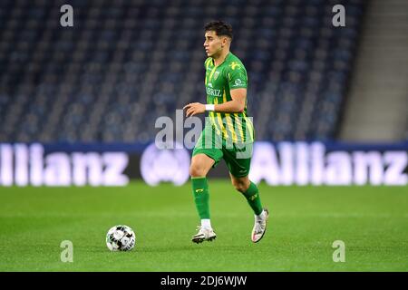 13 décembre 2020 ; Estadio do Dragao, Porto, Portugal ; Ta&#xe7 ; a de Portugal football, FC Porto versus Tondela ; Naoufel Kracef de Tondela Banque D'Images