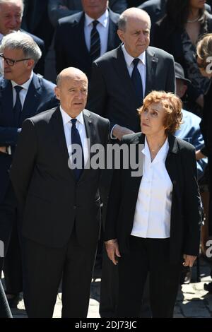 L-R : Alain Juppe et Edith Cresson assistent à un hommage national à l'ancien Premier ministre français Michel Rocard, dans la cour de l'Hôtel des Invalides, à Paris, France, le 7 juillet 2016. Photo par Ammar Abd Rabbo/ABACAPRESS.COM Banque D'Images