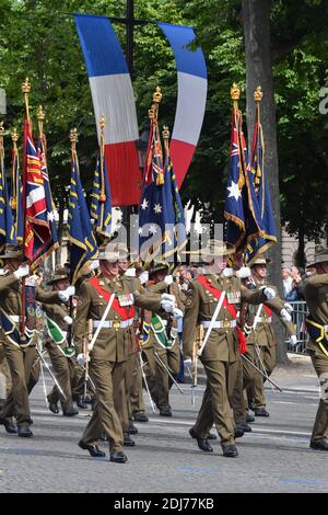 Ambiance lors de la fête de la Bastille 2016, sur les champs-Elysées à Paris, France, le 14 juillet 2016. Photo de François Pauletto/ABACAPRESS.COM Banque D'Images