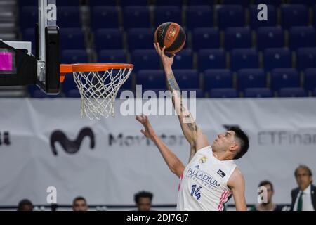 Madrid, Espagne. 13 décembre 2020. Gabriel Deck lors de la victoire du Real Madrid sur Unicaja Málaga (91 - 84) en Ligue Endesa partie de saison régulière (jour 14) célébrée à Madrid (Espagne) au Centre Wizink. 13 décembre 2020. (Photo de Juan Carlos García Mate/Pacific Press) Credit: Pacific Press Media production Corp./Alay Live News Banque D'Images