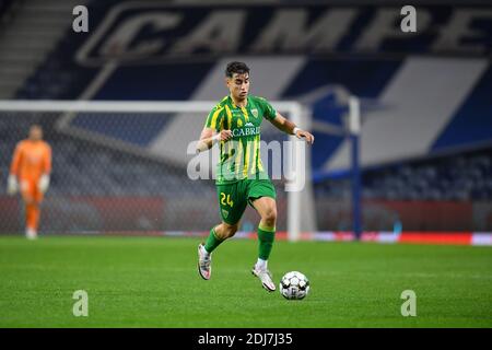 13 décembre 2020 ; Estadio do Dragao, Porto, Portugal ; Ta&#xe7 ; a de Portugal football, FC Porto versus Tondela ; Naoufel Kracef de Tondela Banque D'Images