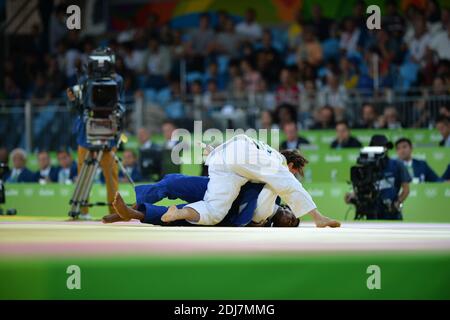 Tina Trstenjak et Clarisse Agbegnenou - Judo femmes -63kg - jour 4 des Jeux Olympiques de Rio 2016 le 9 août 2016 à Rio de Janeiro, Brésil. Photo de Lionel Hahn/ABACAPRESS.COM Banque D'Images