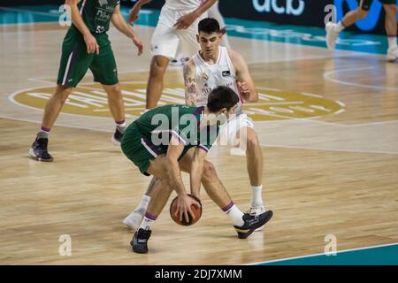 Madrid, Espagne. 13 décembre 2020. Axel Bouteille lors de la victoire du Real Madrid sur Unicaja Málaga (91 - 84) en Ligue Endesa partie de saison régulière (jour 14) célébrée à Madrid, Espagne au Centre Wizink le 13 décembre 2020. (Photo de Juan Carlos García Mate/Pacific Press/Sipa USA) crédit: SIPA USA/Alay Live News Banque D'Images