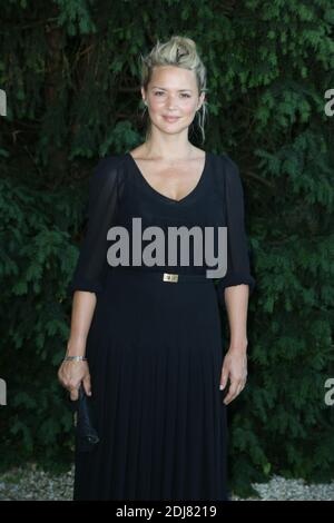 Virginie Efira pose pour le jury photocall dans le cadre du 9ème Festival du film d'Angoulême à Angoulême, France, le 23 août 2016. Photo de Jerome Domine/ABACAPRESS.COM Banque D'Images