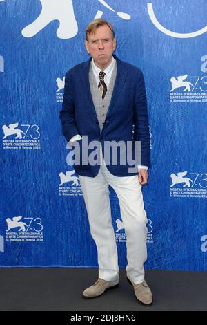 Timothy Spall participant au « Voyage » Photocall sur le Lido à Venise, Italie dans le cadre du 73e Mostra, Festival International du film de Venise, le 07 septembre 2016. Photo d'Aurore Marechal/ABACAPRESS.COM Banque D'Images