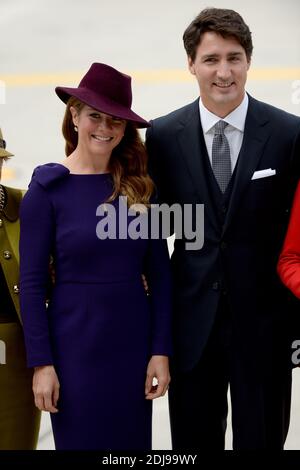 Le premier ministre canadien Justin Trudeau et son épouse se rendent à l'aéroport de Victoria le 24 septembre 2016, à Victoria, au Canada, à l'aéroport de Victoria, où se trouvent le Prince William, le duc de Cambridge, Catherine, la duchesse de Cambridge, le Prince George de Cambridge et la princesse Charlotte de Cambridge. Photo de Lionel Hahn/AbacaUsa.com Banque D'Images