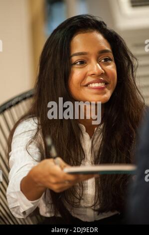 Nilusi, 16 ans du Groupe Kids United en dépendances aux Galeries Lafayette Haussmann à Paris, France le 28 septembre 2016. Photo de Bastien Guerche/ABACAPRESS.COM Banque D'Images