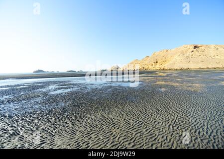 Jazirat Jabal Al AWD près de la plage Al Sawadi en Oman. Banque D'Images