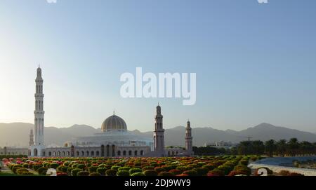 La grande mosquée du Sultan Qaboos à Muscat, Oman. Banque D'Images