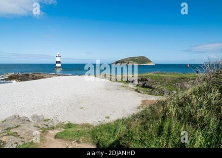 Phare de Penmon Trwyn du sur l'île d'Anglesey Sir Ynys mon pays de Galles du Nord Royaume-Uni Banque D'Images