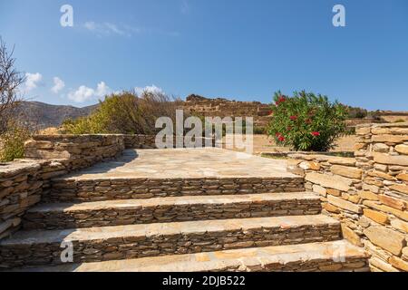 Site archéologique de Skarkos - colonie de l'âge de bronze précoce sur l'île d'iOS, Cyclades, Grèce. C'est l'un des plus importants sites préhistoriques de Banque D'Images