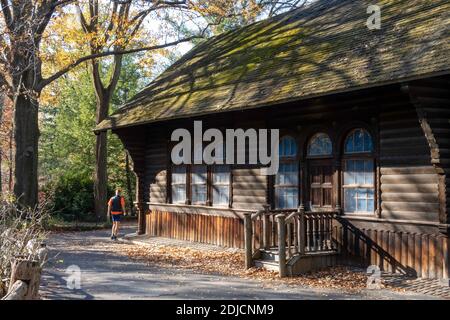 Cottage suédois Théâtre de marionnettes dans Central Park, NYC, USA Banque D'Images