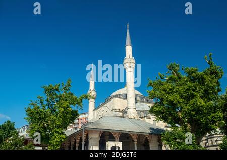 Mosquée Mihrimah Sultan, place Uskudar, istanbul, Turquie Banque D'Images