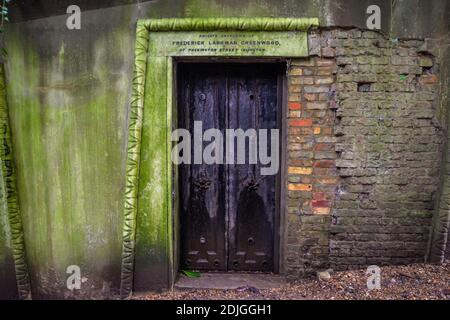 London/UK. 12.2.20. An old crypt door in the atmospheric western part of Highgate Cemetery in north London Stock Photo