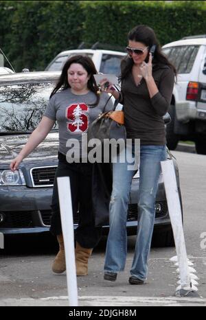 Exclusif !! Angie Harmon shopping sur Melrose Avenue à Los Angeles, CA. 1/25/06 Banque D'Images