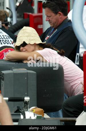 Ashley Judd rejoint le mari Dario Franchitti, pilote de course écossais, au Toyota Indy 300, Homestead Speedway, Miami, FL, 3/25/06 Byline et/ou le lien d'utilisation web doivent lire Banque D'Images