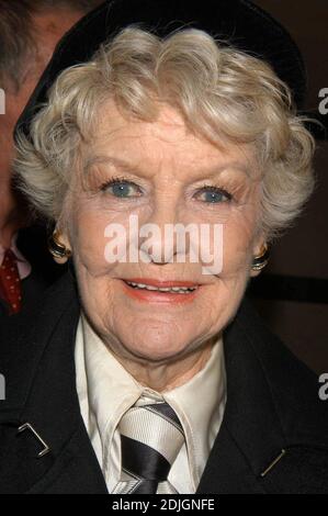 New York première de TOUS À BORD! LA CROISIÈRE FAMILIALE DE ROSIE au théâtre HBO, New York, NY. Les participants comprenaient Edie Falco, Danny et Charlie Paragian Family, Joy Behar, Rosie et Kelly ODonnell, Linda Dano, Barbara Walters, Elaine Stritch, Sharon Gless, Amanda Bearse et Sandy Duncan. 3/28/06 Banque D'Images