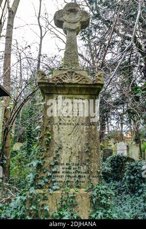 Londres/Royaume-Uni. 12.2.20. Le cercle du Liban dans la partie ouest du cimetière de Highgate, dans le nord de Londres Banque D'Images