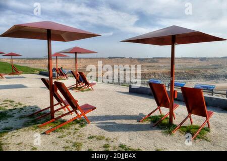 Point de vue au centre d'accueil de la mine de lignite à ciel ouvert de Hambach, Rheinisches Braunkohlenrefer, Rhénanie-du-Nord-Westphalie, Allemagne Banque D'Images