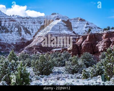 Jour de neige dans le parc, Parc d'état de Kodachrome Basin, Cannonville, Utah. Banque D'Images