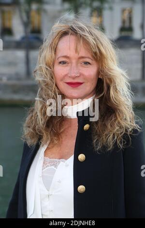 Julie Ferrier participe au salon Paul & Joe dans le cadre de la semaine de la mode de Paris prêt à porter Printemps/été 2017 le 04 octobre 2016 à Paris, photo de Jerome Domine /ABACAPRESS.COM Banque D'Images