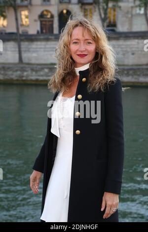 Julie Ferrier participe au salon Paul & Joe dans le cadre de la semaine de la mode de Paris prêt à porter Printemps/été 2017 le 04 octobre 2016 à Paris, photo de Jerome Domine /ABACAPRESS.COM Banque D'Images