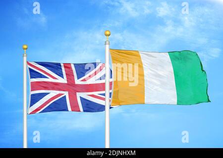 Drapeau De La Cote D Ivoire Ou Cote D Ivoire Premier Plan Melange De Drapeaux De La Cote D Ivoire Et Ghana Vu En Arriere Plan Photo Stock Alamy