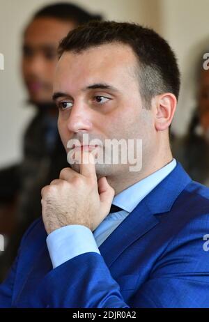 Florian Philippot présente le programme Marine le Pen pour les personnes âgées à la Maison de la Chimie, Paris, France, le 20 octobre 2016. Photo de Christian Liewig/ABACAPRESS.COM Banque D'Images