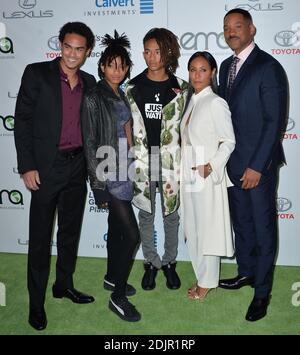 Trey Smith, Willow Smith, Jaden Smith, Jada Pinkett Smith et Will Smith assistent aux 26e EMA Awards annuels aux studios Warner Bros. Le 22 octobre 2016 à Burbank, Los Angeles, CA, États-Unis. Photo de Lionel Hahn/ABACAPRESS.COM Banque D'Images