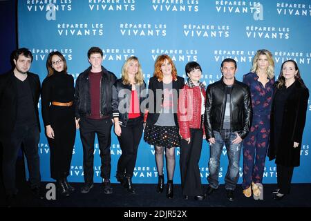 Emmanuelle Seigner, Finnegan Oldfield, Katell Quillevere, Anne Dorval, Kool Shen, Alice Taglioni et Dominique blanc assistent à la première du film Reparer les vivants a l'UGC Normandie a Paris, France le 24 octobre 2016. Photo d'Aurore Marechal/ABACAPRESS.COM Banque D'Images