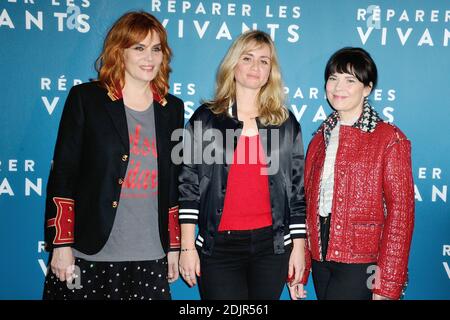 Emmanuelle Seigner, Katell Quillevere et Anne Dorval assistent à la première du film Reparer les vivants a l'UGC Normandie a Paris, France le 24 octobre 2016. Photo d'Aurore Marechal/ABACAPRESS.COM Banque D'Images