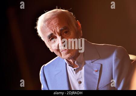 Icône musicale légendaire Charles Aznavour récipiendaire d'une étoile de la Marche de la renommée hollywoodienne honorifique, reconnaissant ses contributions aux arts et à la communauté arménienne. Pantages hollywoodiens à Los Angeles, Californie, le 27 octobre 2016. Photo de Lionel Hahn/AbacaUsa.com Banque D'Images