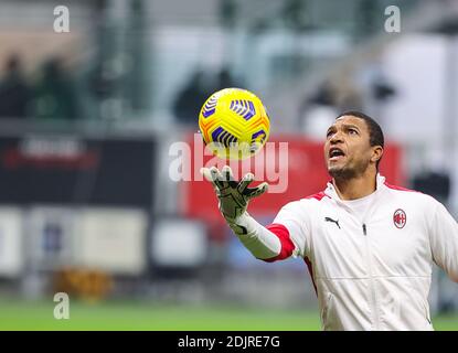 Milan, Italie. 13 décembre 2020. Nelson Dida gardien de but entraîneur de l'AC Milan pendant la série UN match de football 2020/21 entre l'AC Milan contre Parma Calcio au stade San Siro, Milan, Italie le 13 décembre 2020 - photo FCI/Fabrizio Carabelli/LM crédit: Fabrizio Carabelli/LPS/ZUMA Wire/Alamy Live News Banque D'Images