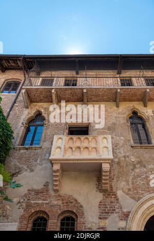 Verona, Province of Verona, Veneto, Italy. The balcony of Romeo and Juliet Stock Photo