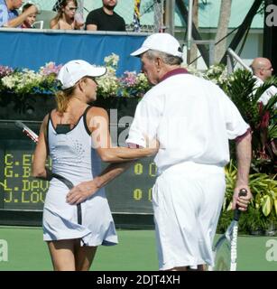 Chris Evert/Raymond James Pro-Celebrity tennis Classic Day 3 assisté par l'ancien président George Bush SR, Gavin Rossdale, Anna Kournikova, Lindsay Davenport, Joe Torre et Chevy Chase. Delray Beach, Floride. 11/05/06 Banque D'Images