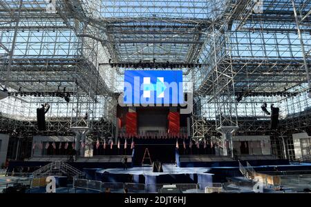 Vue d'ensemble des préparatifs en vue de la soirée électorale de la candidate démocrate Hillary Clinton au Centre de congrès Jacob K. Javits, le 7 novembre 2016 à New York. Photo par Olivier Douliery/Abaca Banque D'Images