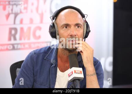 Exclusif - Christophe Dugarry au talk-show 'Team Duga' sur la radio du CMR, à Paris, France, le 07 novembre 2016. Photo de Jerome Domine/ABACAPRESS.COM Banque D'Images