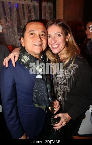 Yuri Buenaventura et son épouse Carole Chretiennot assistent au Prix de flore 2016 au café de flore, à Paris, le 08 novembre 2016. Photo de Jerome Domine/ABACAPRESS.COM Banque D'Images