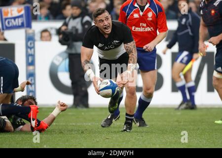 TJ Perenara de Nouvelle-Zélande lors d'un match de rugby d'automne France contre Nouvelle-Zélande au Stade de France à St-Denis, France, le 26 novembre 2016. La Nouvelle-Zélande a gagné 24-19. Photo de Henri Szwarc/ABACAPRESS.COM Banque D'Images