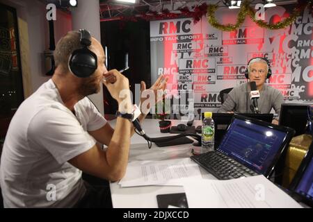 Exclusivité - Didier Deschamps au salon sportif « Team Duga » sur CMR radio, interviewé par Christophe Dugarry, Paris, le 05 décembre 2016. Photo de Jerome Domine/ABACAPRESS.COM Banque D'Images