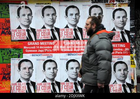 Des affiches d'élection montrant le candidat aux primaires de gauche avant l'élection présidentielle de 2017, Benoit Hamon, sont visibles à Paris, en France, le 12 décembre 2016. Photo d'Alain Apaydin/ABACAPRESS.COM Banque D'Images