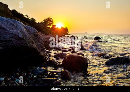 Allemagne, Schleswig-Holstein, Ostseebad Niendorf, coucher de soleil sur Brodtener Ufer Banque D'Images