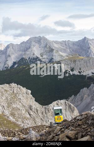 Perspectives du Hafelekar sur la Nordkette au-dessus d'Innsbruck Banque D'Images