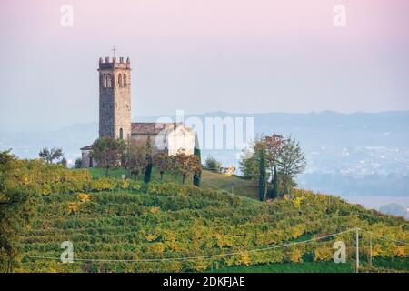 the hill with the Church of San Lorenzo, Farra di Soligo, province of Treviso, Veneto, Italy Stock Photo
