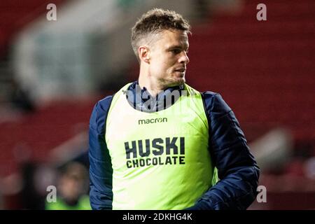 Bristol, Royaume-Uni. 15 décembre 2020. Matt Smith de Millwall se réchauffe à mi-temps. EFL Skybet Championship Match, Bristol City v Millwall au stade Ashton Gate à Bristol, Avon, le mardi 15 décembre 2020. Cette image ne peut être utilisée qu'à des fins éditoriales. Utilisation éditoriale uniquement, licence requise pour une utilisation commerciale. Aucune utilisation dans les Paris, les jeux ou les publications d'un seul club/ligue/joueur. photo de Lewis Mitchell/Andrew Orchard sports Photography/Alamy Live News crédit: Andrew Orchard sports Photography/Alamy Live News Banque D'Images