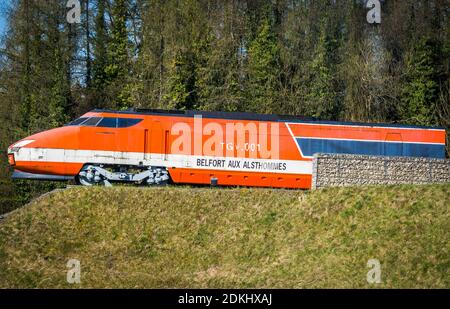 Belfort, France - 06 avril 2020. Orange train TGV 001 turbine à gaz-locomotive électrique Belfort aux alsthommes Banque D'Images